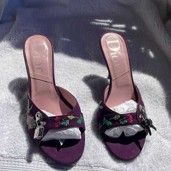 DIOR PURPLE KOI LOCK & KEYS HEELS - Picture 4 of 16